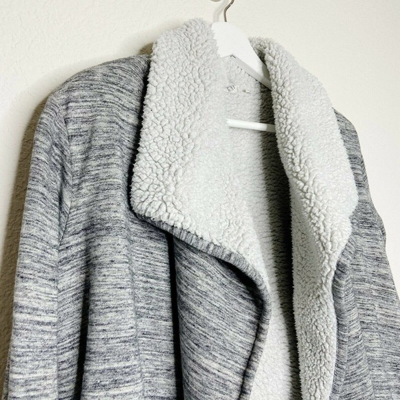 Gap Faux Shearling Lined Jacket - Picture 2 of 7